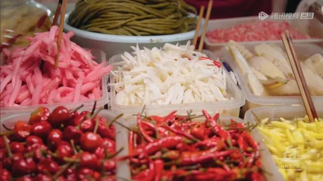 贵阳有什么好吃的，贵阳十大好吃的菜（入夏必去的美食之都）