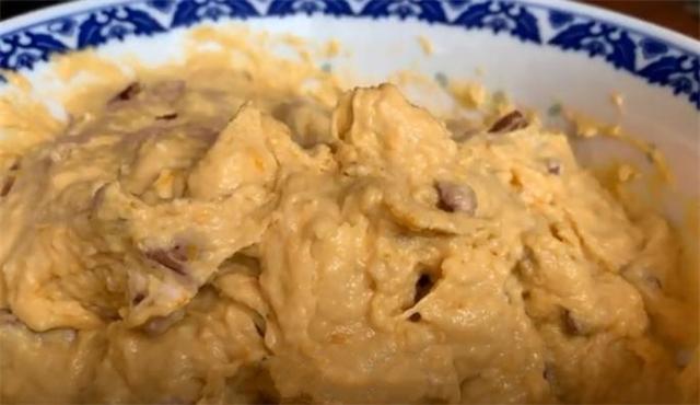 小米南瓜红枣粥，怎样做美味的南瓜红枣营养粥（半个南瓜加1把红枣）