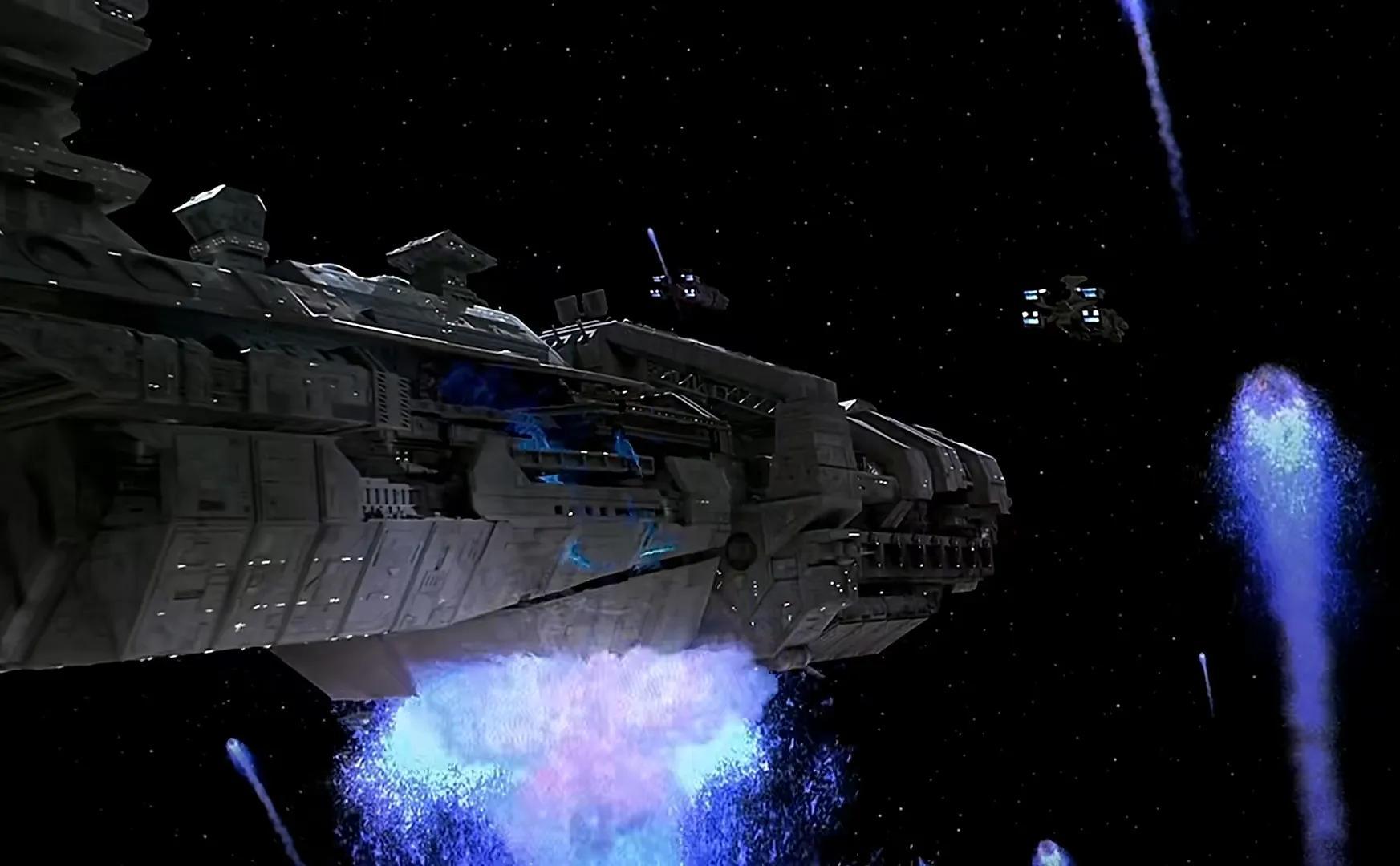 星际战舰战斗场景《星河战队》虽然被《泰坦尼克号》夺了奥斯卡,空战