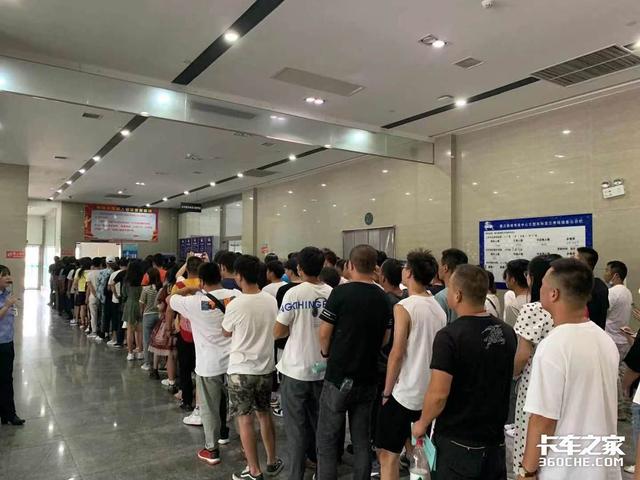 驾照扣满12分之后怎么处理，驾照被扣12分后事后处理方法（记满12分不再降级）