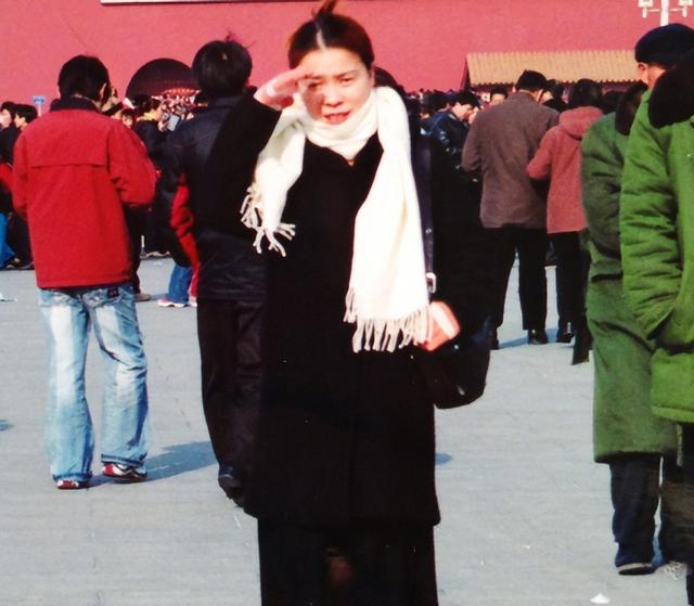 “京圈富婆”杨紫：兰博基尼打赌，绯闻男友众多，被张雪迎戴绿帽
