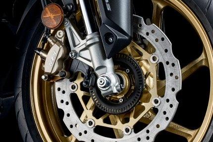 摩托车abs是什么意思，摩托车abs灯一直亮怎么回事（ABS系统谁的成本高）