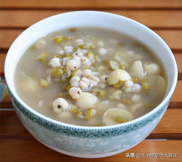 煮绿豆米饭要提前浸泡多久，做绿豆糯米饭要泡多久才可以（它们和绿豆最搭配）