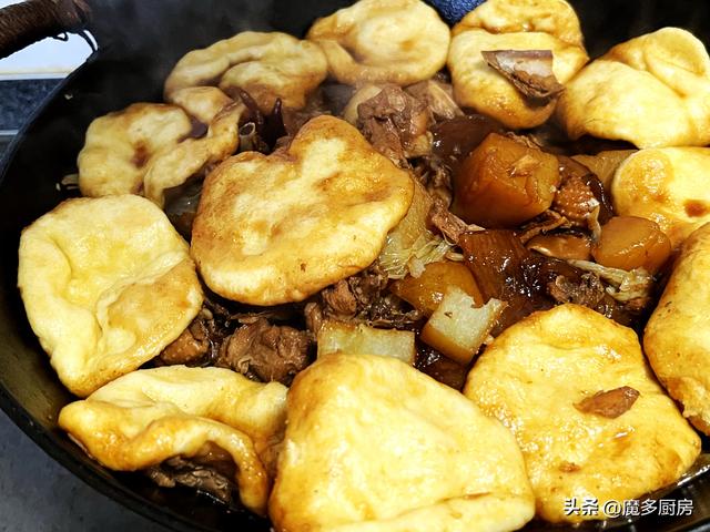 最简单的炖鸡汤方法，清炖鸡汤最简单的做法（热乎乎一大锅真香）