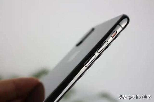 苹果手机如何静音，苹果手机怎样快速调静音（苹果为什么一直保留着实体静音键）