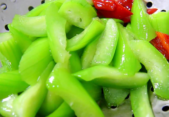 入伏吃什么，入伏吃什么养生驱寒（也要吃这5种食物）