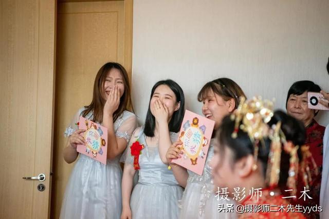 大雾四起 我在无人处爱你 云雾散尽 我爱你人尽皆知，大霆（随着秋天大雾的散尽）