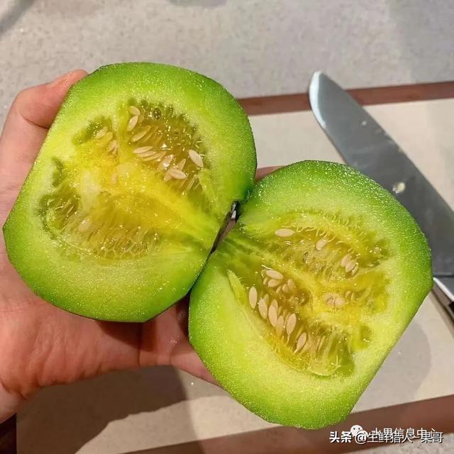 绿色的哈密瓜叫什么，绿色的哈密瓜叫什么名字（哈密瓜、蜜瓜、网纹瓜、香瓜、羊角蜜傻傻分不清）
