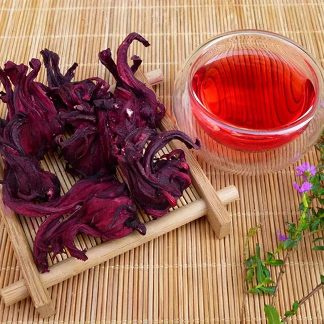 蜜饯的做法，酸酸甜甜紫红色的果脯蜜饯（橄榄蜜饯的做法）