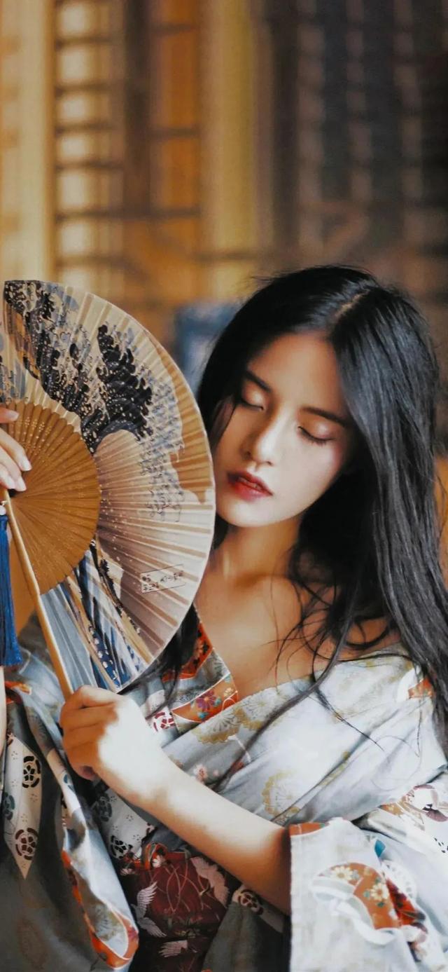 碎花裙女生头像，部位穿小裙子的女生头微信（每日壁纸，小裙子）