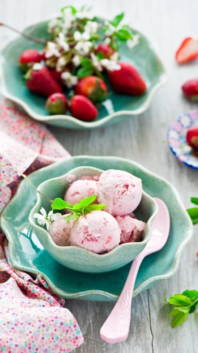 小清新好看的冰淇淋图片大全 夏天就是要来一支冰激凌吃的啊,小清新冰淇淋背景图(冰激凌壁纸:夏日炎炎) 小清新好看的冰淇淋图片大全 夏天就是要来一支冰激凌吃的啊,小清新冰淇淋背景图(冰激凌壁纸:夏日炎炎)