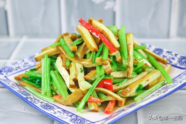 坐月子能吃芹菜吗，坐月子可以吃芹菜水饺吗（冬天多吃芹菜身体好）