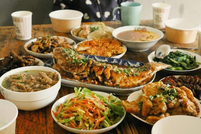 鱼那个部位的肉好吃，鱼身上最好吃的肉在哪（年夜饭上要吃鱼）