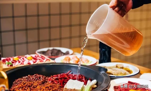 牛油和猪油哪个好，牛油和猪油哪个更健康（“块状”和“膏状”哪个好）