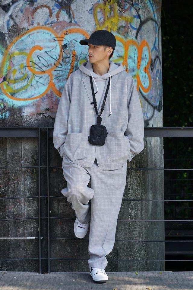 男生潮流衣服搭配，男生潮流衣服搭配韩版（“台湾余文乐”真的很会穿）