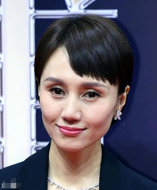 金喜善整容前后，金喜善如今现状（跟中国同龄女演员们比整没整一目了然）