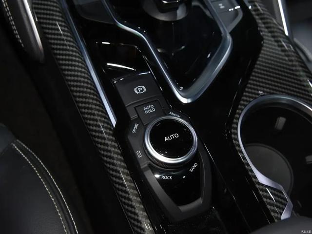 越野车suv排行榜大通d90pro，最省油的越野车有哪些（2.0T爆发500N·m,后差速锁+5/6/7座,比哈弗H9硬）