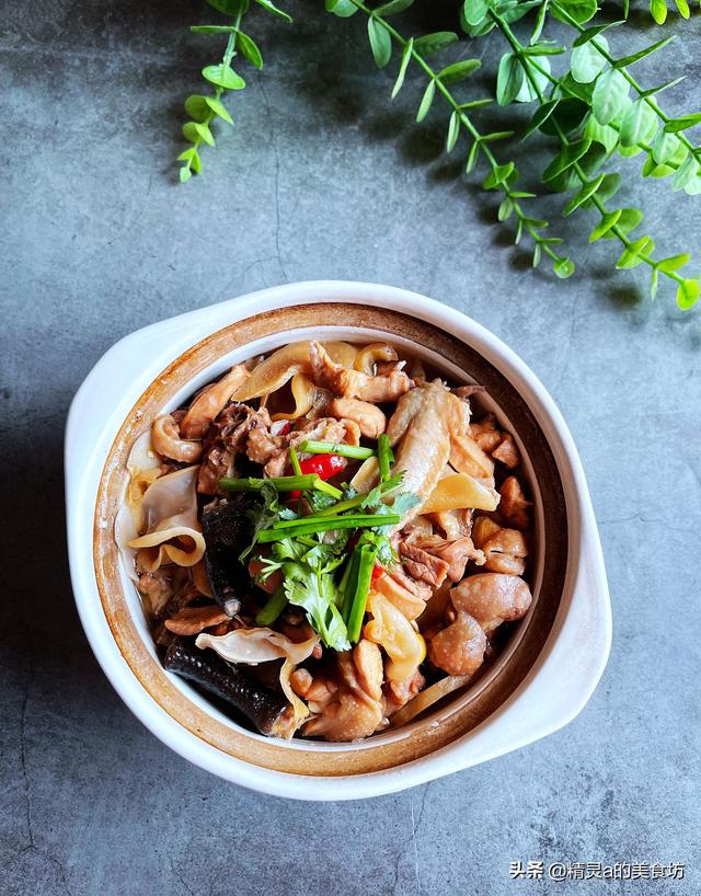 玉木耳怎么吃，木耳可以煮汤喝吗（这一道菜要多做给家人吃）