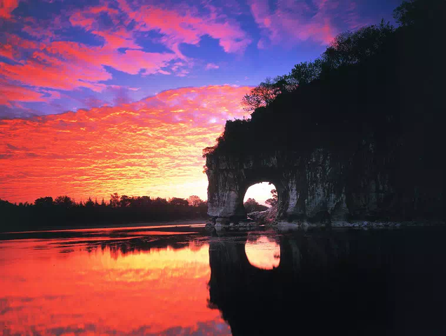广西有哪些景点值得去，广西有哪些景点值得去看（快把广西这些游玩不累、老少皆宜的山湖美景安排上~）