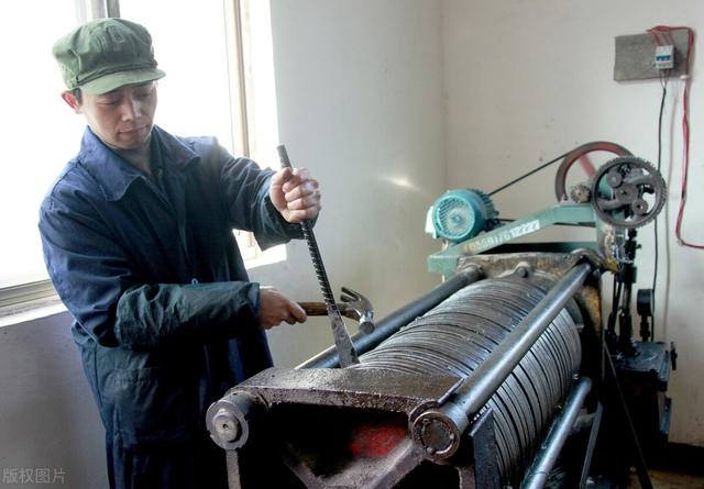 山茶油可以炒菜吗，山茶油炒菜的危害（听说茶油吃多了不好）