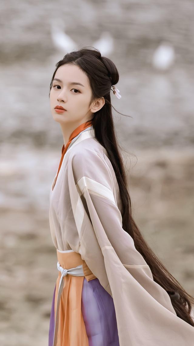 文艺范的句子关于青春，有文艺范的句子（清新文艺型的周也）