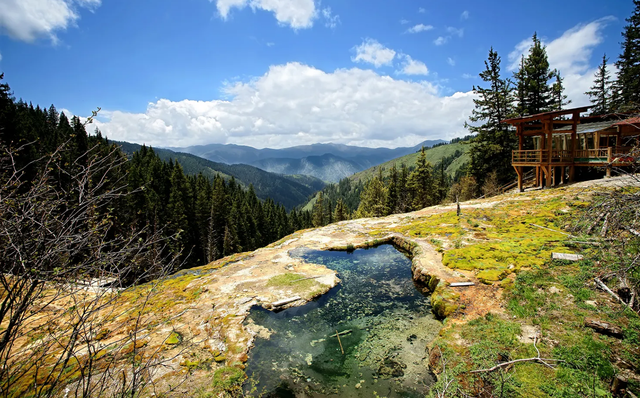 成都周边自驾看雪山，成都周边避暑胜地