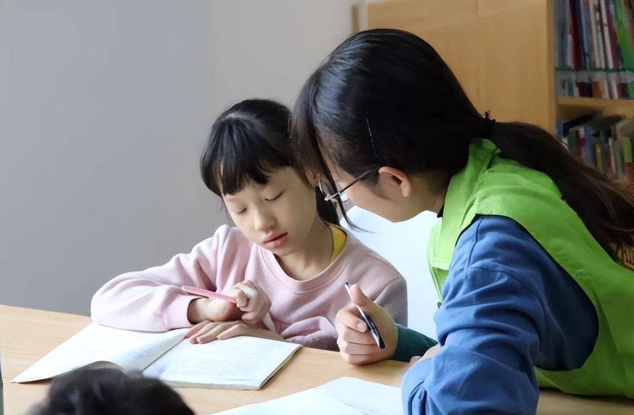 杭州保姆住家（本科毕业生当住家保姆）