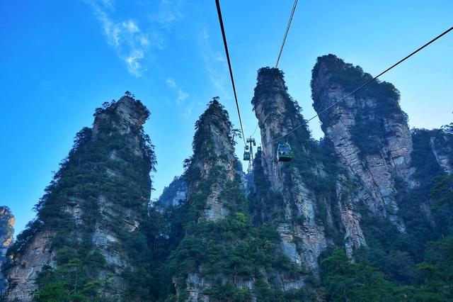 张家界十大景点排名，张家界必去景点攻略（张家界地区名胜古迹、简介）