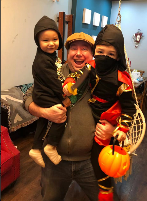 趴耳朵，娶了小12岁的中国媳妇（趴耳朵狗图片）