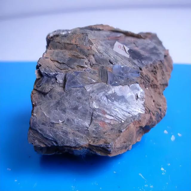稀有金属有哪些,世界上最贵重的5种金属(中国储量达8000吨)