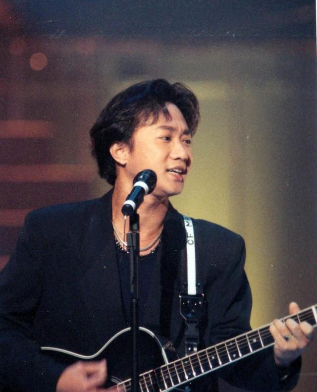 藏族歌曲大全100首，藏族歌曲（90年代十大金曲）