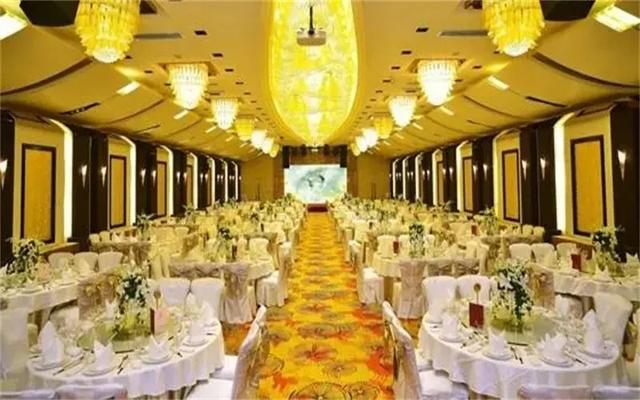 小县城创业项目，适合小县城创业好项目（这几个挣钱项目很牛X）