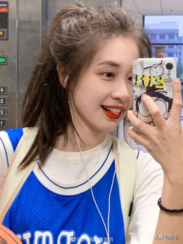 个性妩媚头像女，一点小性感 一点小妩媚微信（随便一张都是会被美少女们拿来做头像的程度）