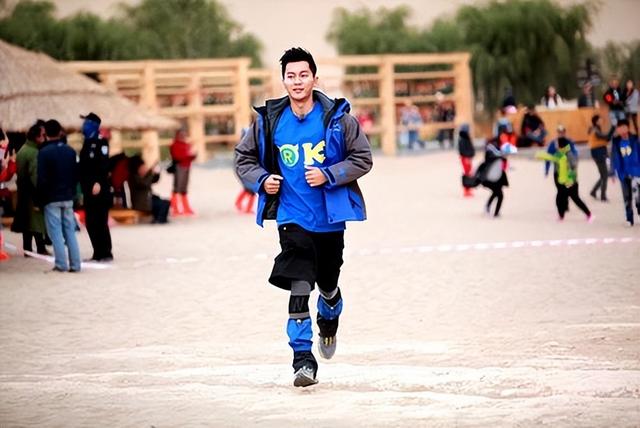 卫生队的故事电视剧剧情，电视剧卫生队的故事演员表（今8位老成员相比）