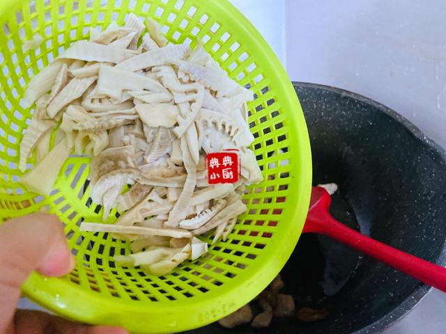 笋干怎么做好吃，笋干怎么做比较好吃（好吃的笋干）
