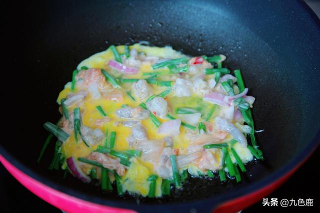 减脂版泡菜饼，韩式泡菜海鲜葱饼