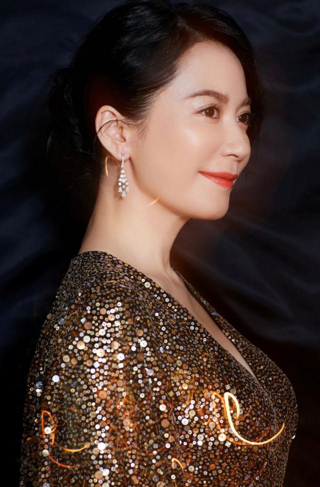 黄金檀木和金丝檀木的区别，黄金檀木与金丝檀木的区别（40岁后尽量少戴这4种“首饰”）