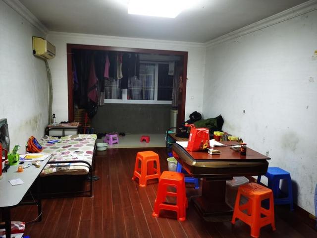 上海法拍房最新房源，上海法拍房限购（上海宝山富华苑101.94平方米住宅362.072万）