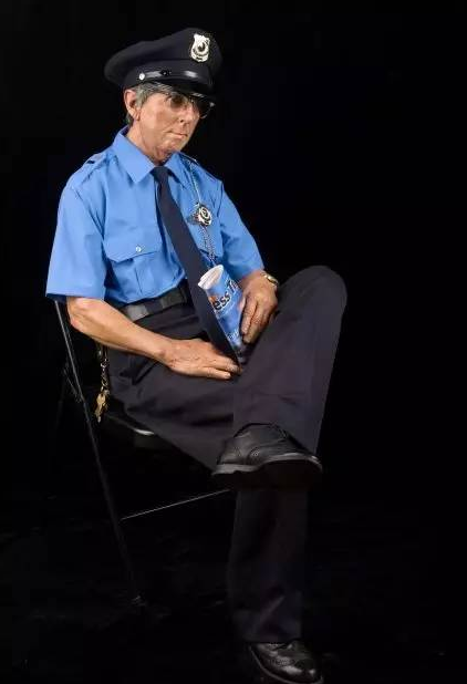 能吓死人的图片，能吓死人的图片感觉有人在盯着你（细节真实到让人害怕）