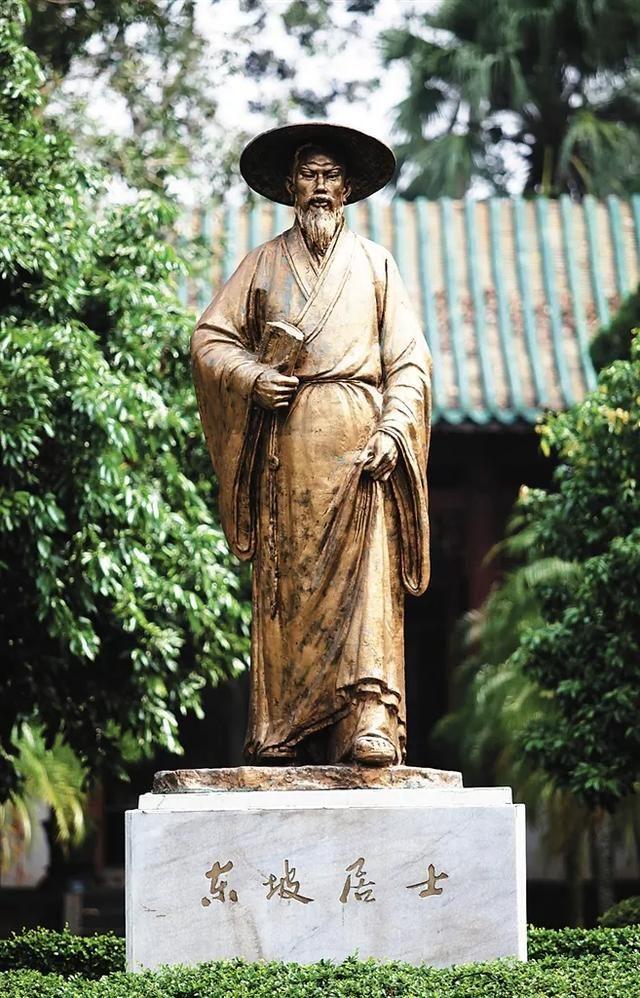 生活以痛吻我我却报之以歌的意思，生活以痛吻我我却报之以歌的意思是什么（写下了一首富含哲理的千古绝唱）