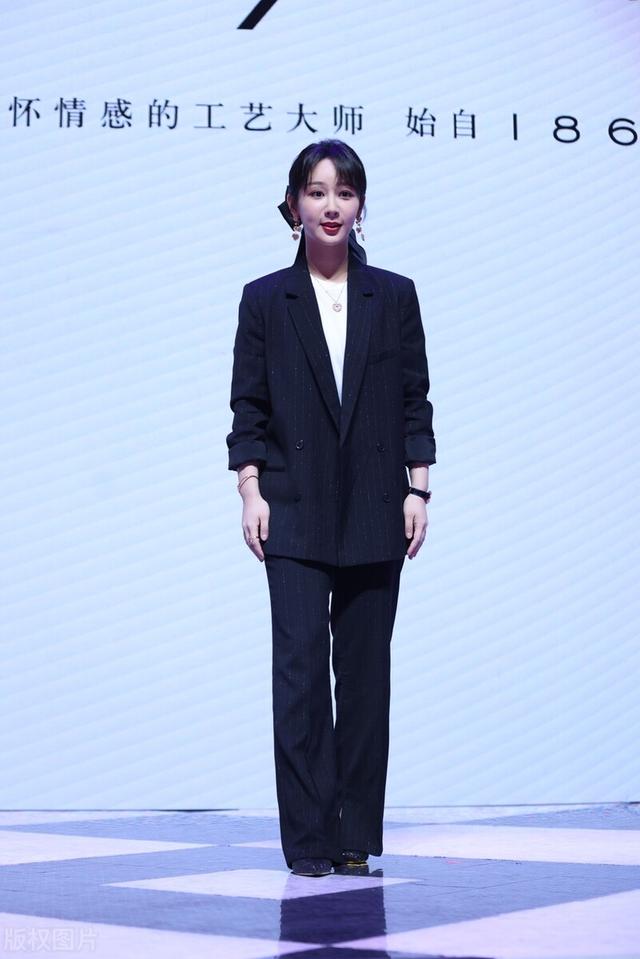 演员杨紫写真，杨紫，余生请多指教写真集分享