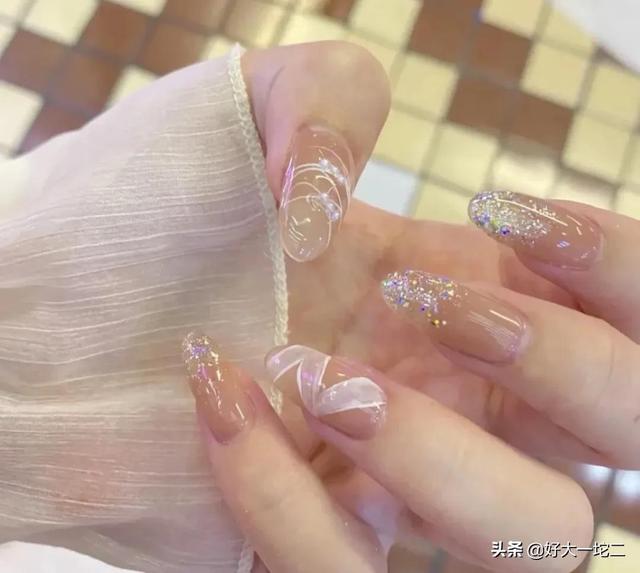 好看的显白的纯色美甲推荐，好看又显白系列美甲