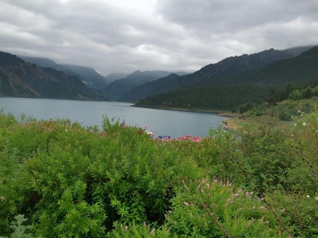天山天池风景名胜区简介，天山天池简介（新疆旅游-天山天池旅游攻略）