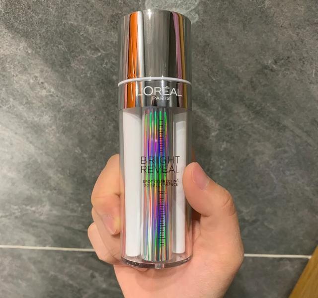 雅诗兰黛小棕瓶成分，雅诗兰黛小棕瓶成分是什么（SK2小灯泡、雅诗兰黛小棕瓶和兰蔻小黑瓶怎么选）