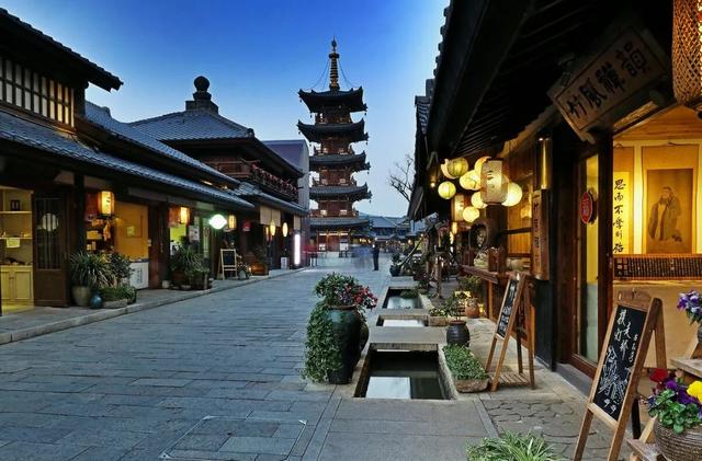 文旅小镇新模式，如何打造一个能长期造血的文旅小镇