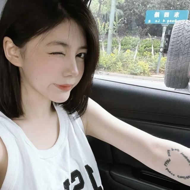 二个字独特好听的情侣名字，好听的两个字的情侣网名         执初|挚久微信昵称（情侣网名，情侣昵称）