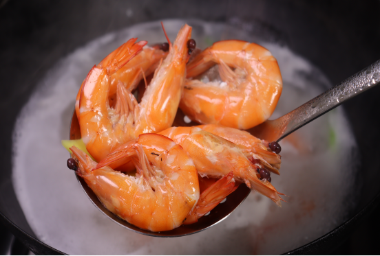 吃虾的季节是什么时候，这个季节吃什么虾（饭店老板：牢记6点）