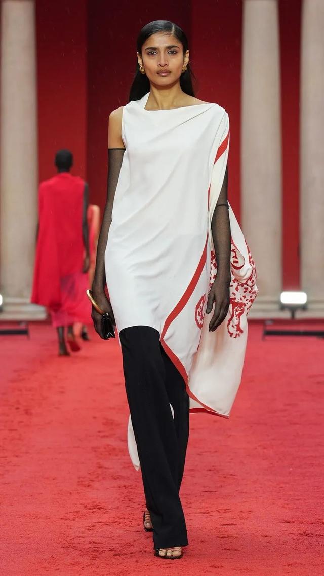 element是什么牌子，ELEMENT是啥牌子的电视（95岁的FERRAGAMO）