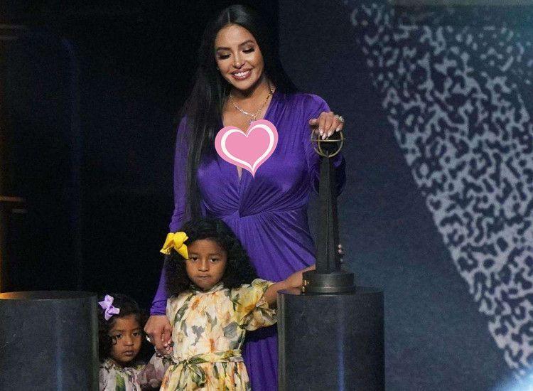 瓦妮莎的性感,从不会"藏起来"!那些大臀,大胸,这样穿很高级