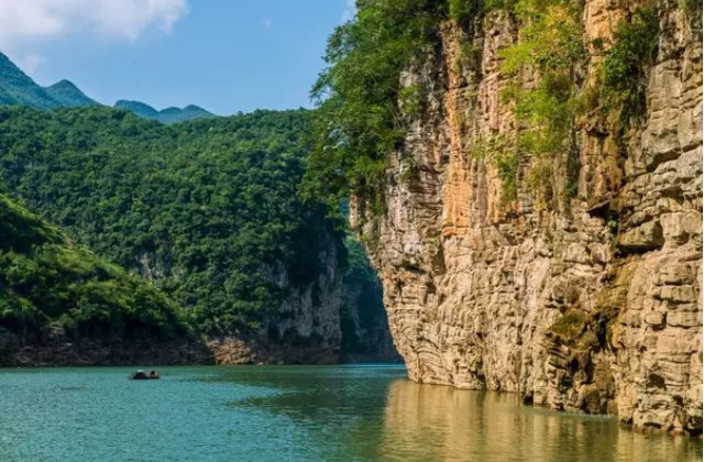 贵州旅游十大景点，贵州旅游十大景点排名千户苗寨（贵州十大冷门景点）